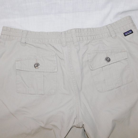 Patagonia Womens 12 100% Organic Cotton Casual 7" inseam khaki Shorts - Picture 8 of 8
